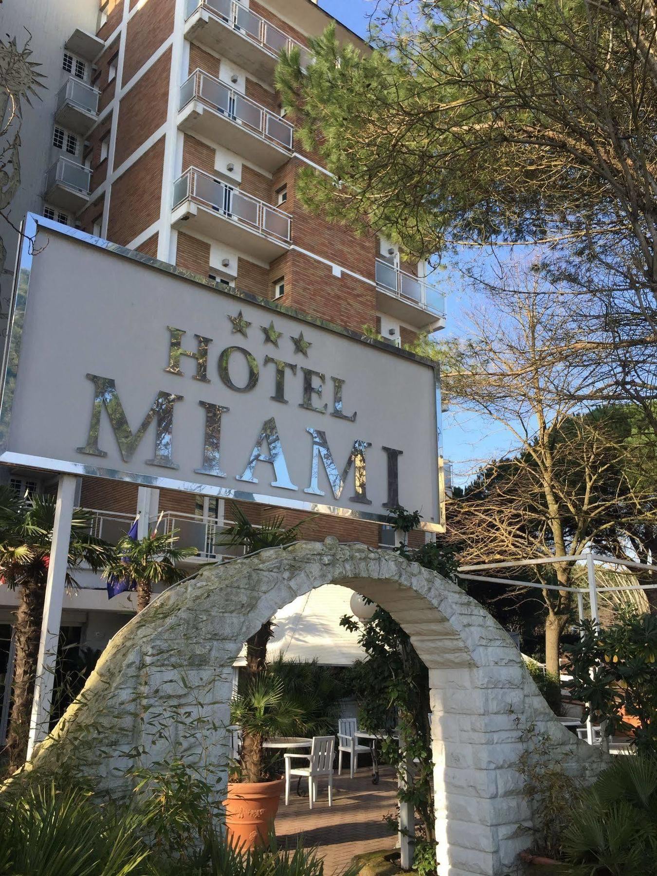 Miami 3*